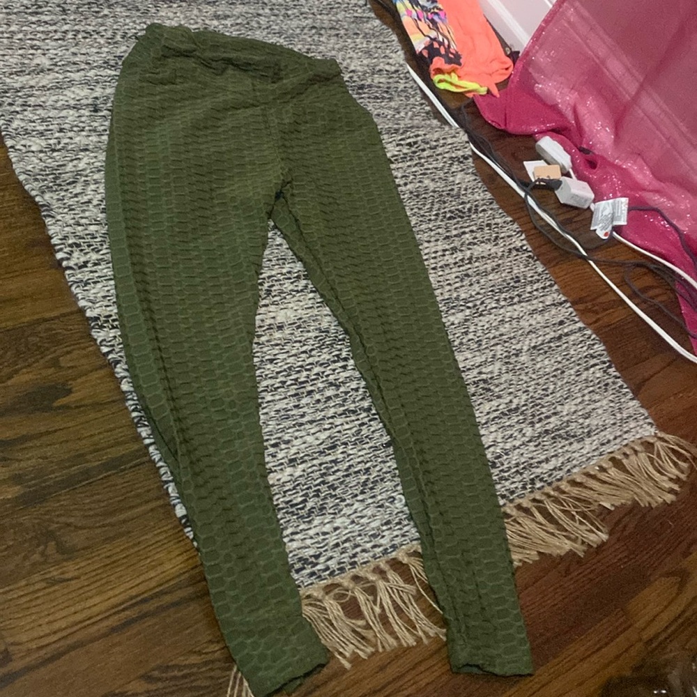 viral tiktok scrunch leggings